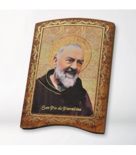 Große Holzkiste mit Pin